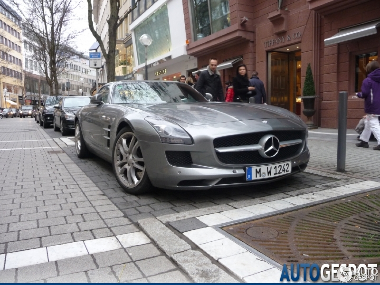 Mercedes-Benz SLS AMG