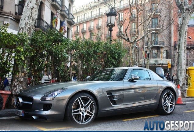 Mercedes-Benz SLS AMG