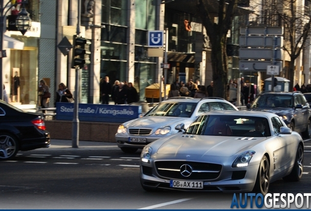 Mercedes-Benz SLS AMG