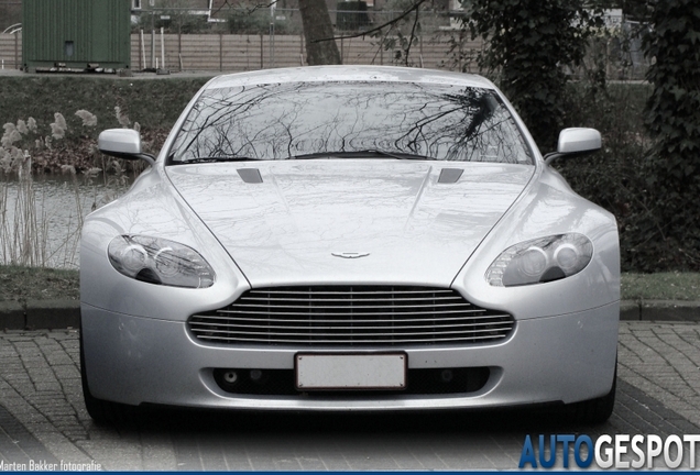 Aston Martin V8 Vantage