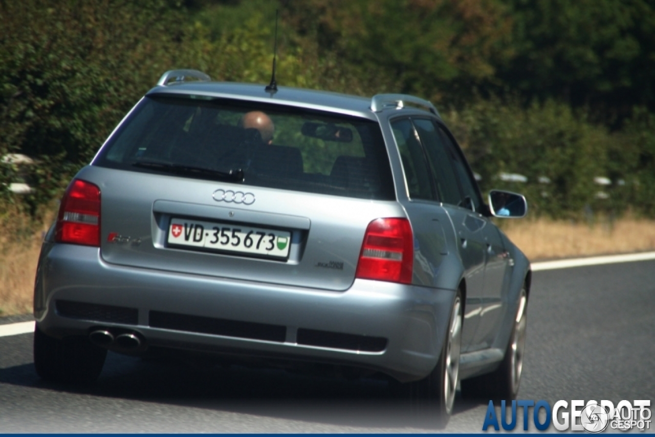 Audi RS4 Avant B5