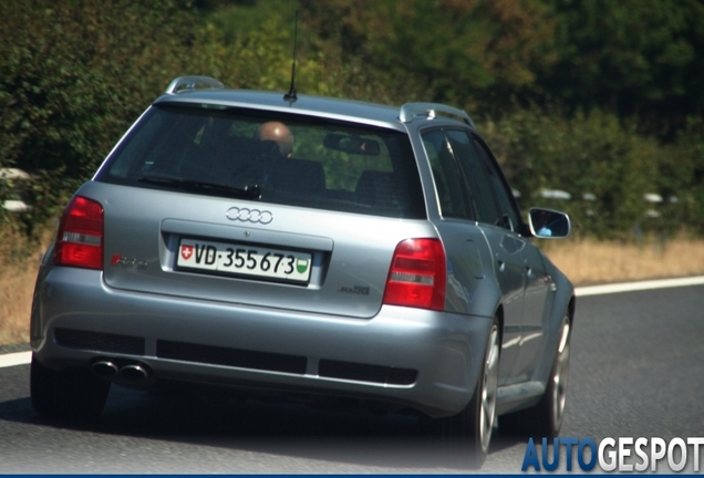 Audi RS4 Avant B5