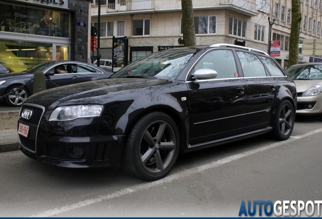 Audi RS4 Avant B7