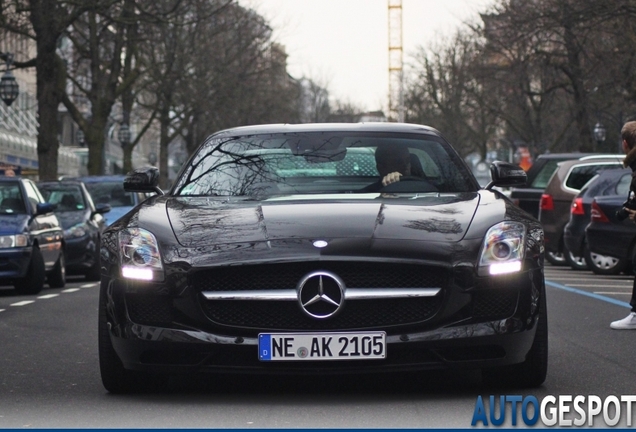 Mercedes-Benz SLS AMG