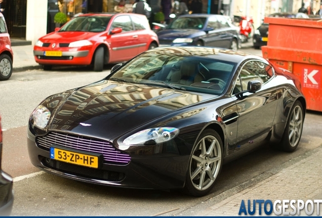 Aston Martin V8 Vantage