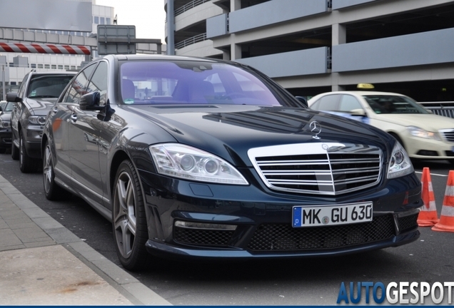 Mercedes-Benz S 65 AMG V221 2010