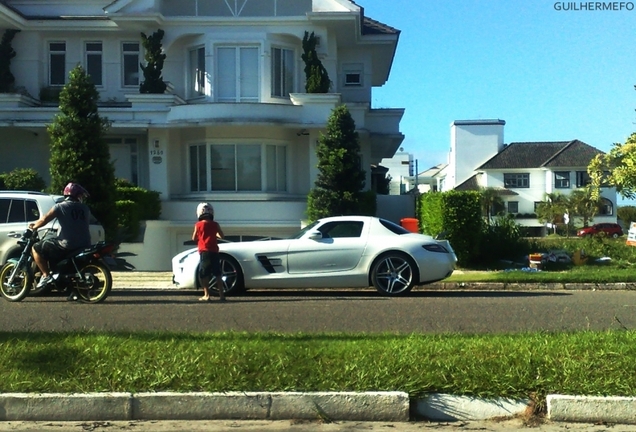 Mercedes-Benz SLS AMG