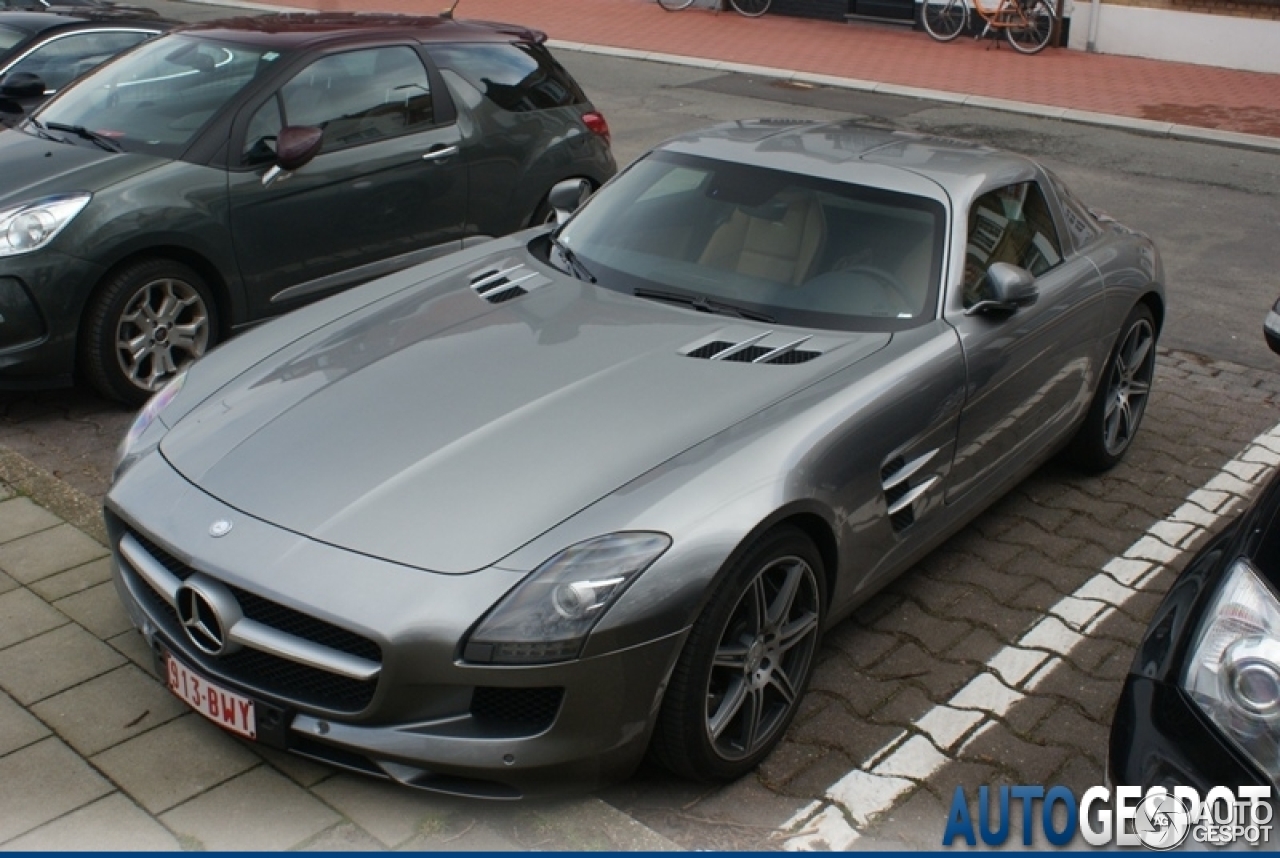 Mercedes-Benz SLS AMG