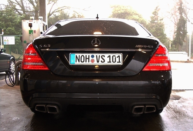 Mercedes-Benz S 63 AMG W221 2011