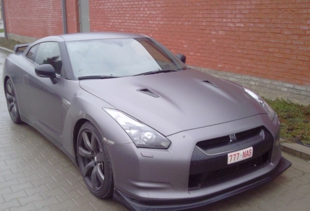 Nissan GT-R