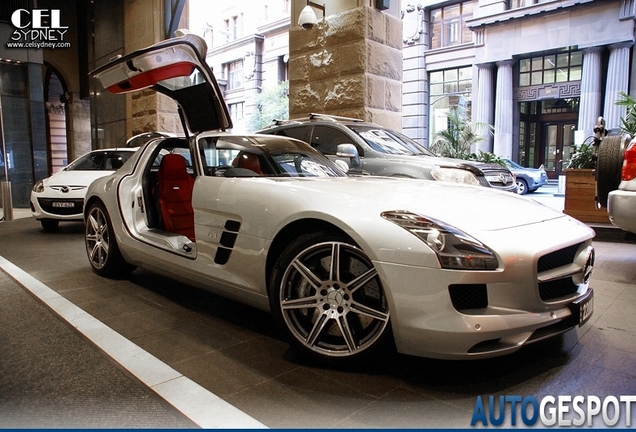 Mercedes-Benz SLS AMG