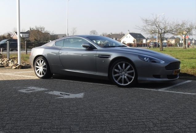 Aston Martin DB9