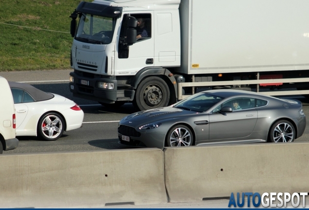 Aston Martin V12 Vantage