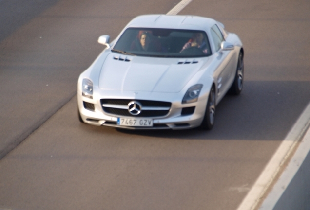 Mercedes-Benz SLS AMG