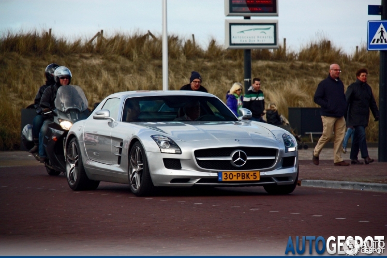 Mercedes-Benz SLS AMG