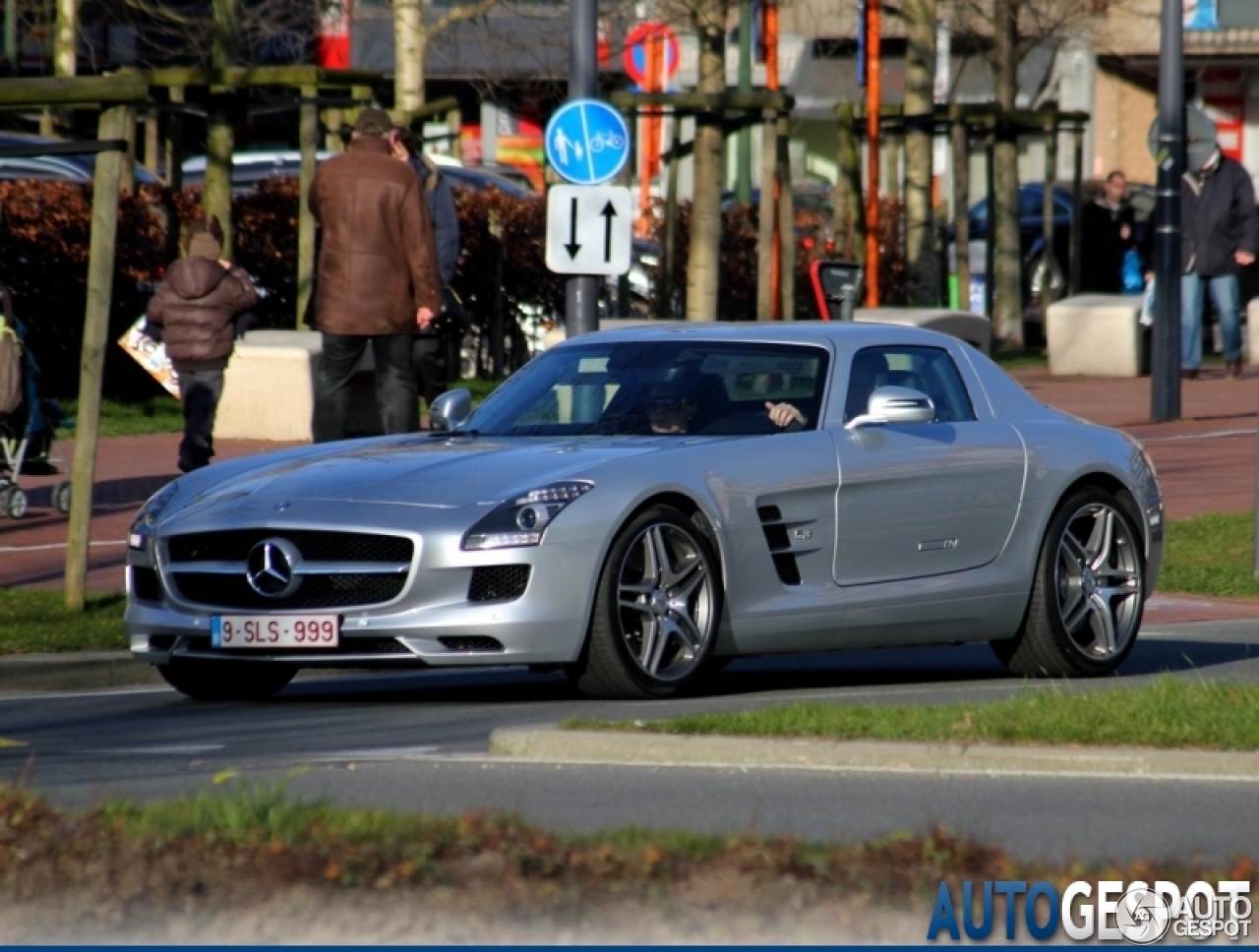 Mercedes-Benz SLS AMG