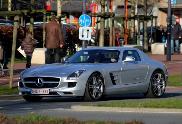 Mercedes-Benz SLS AMG