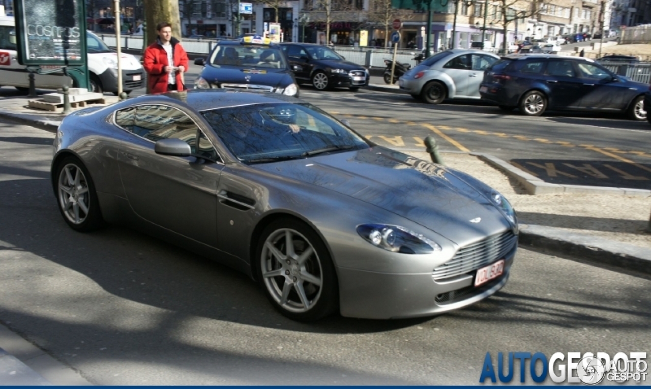 Aston Martin V8 Vantage