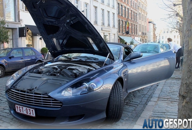 Aston Martin DB9 Volante