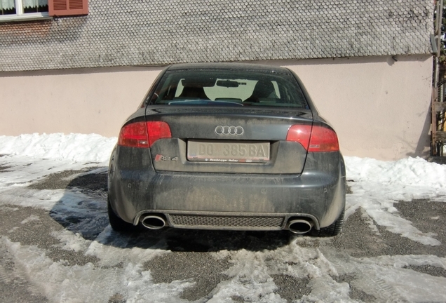 Audi RS4 Sedan