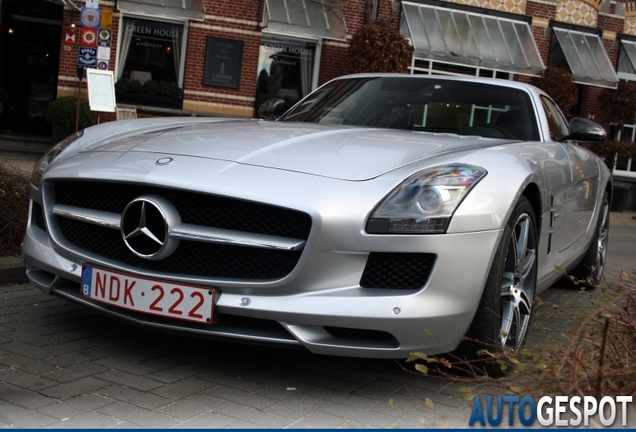 Mercedes-Benz SLS AMG