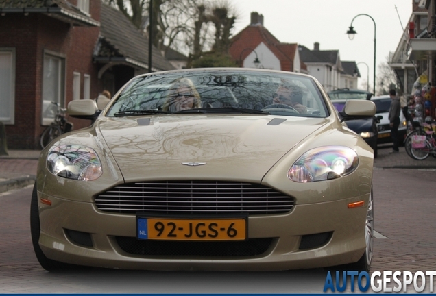 Aston Martin DB9 Volante