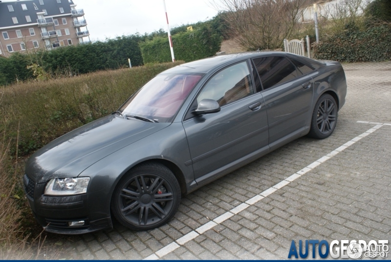 Audi S8 D3