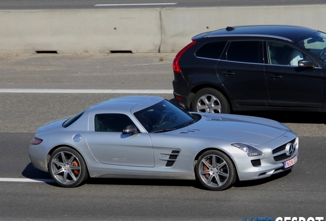 Mercedes-Benz SLS AMG