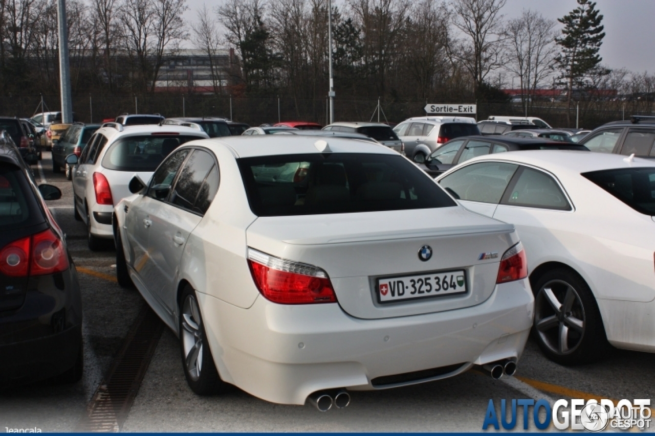 BMW M5 E60 2005