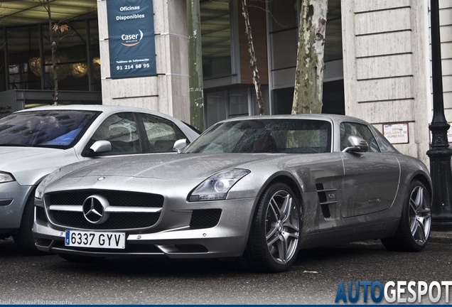 Mercedes-Benz SLS AMG