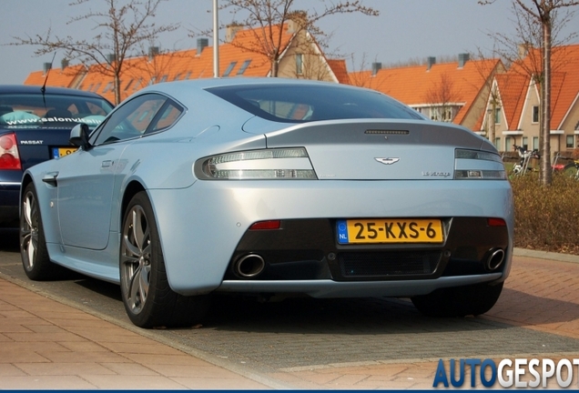 Aston Martin V12 Vantage