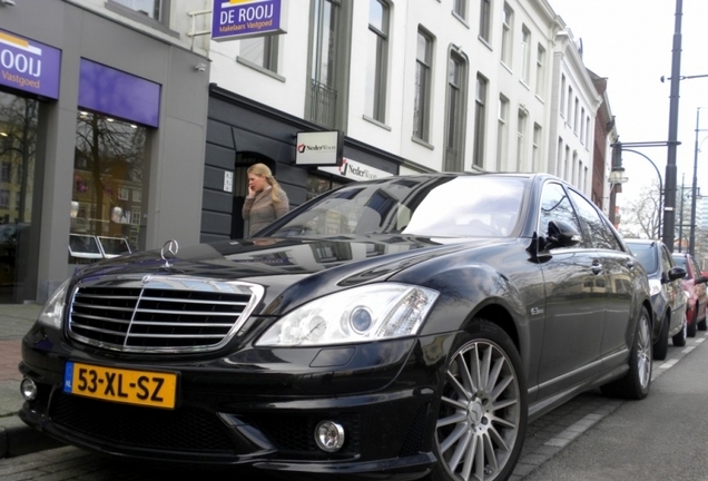 Mercedes-Benz S 63 AMG W221