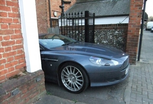 Aston Martin DB9