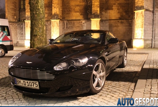 Aston Martin DB9