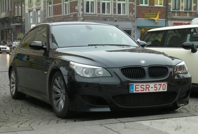 BMW M5 E60 2005