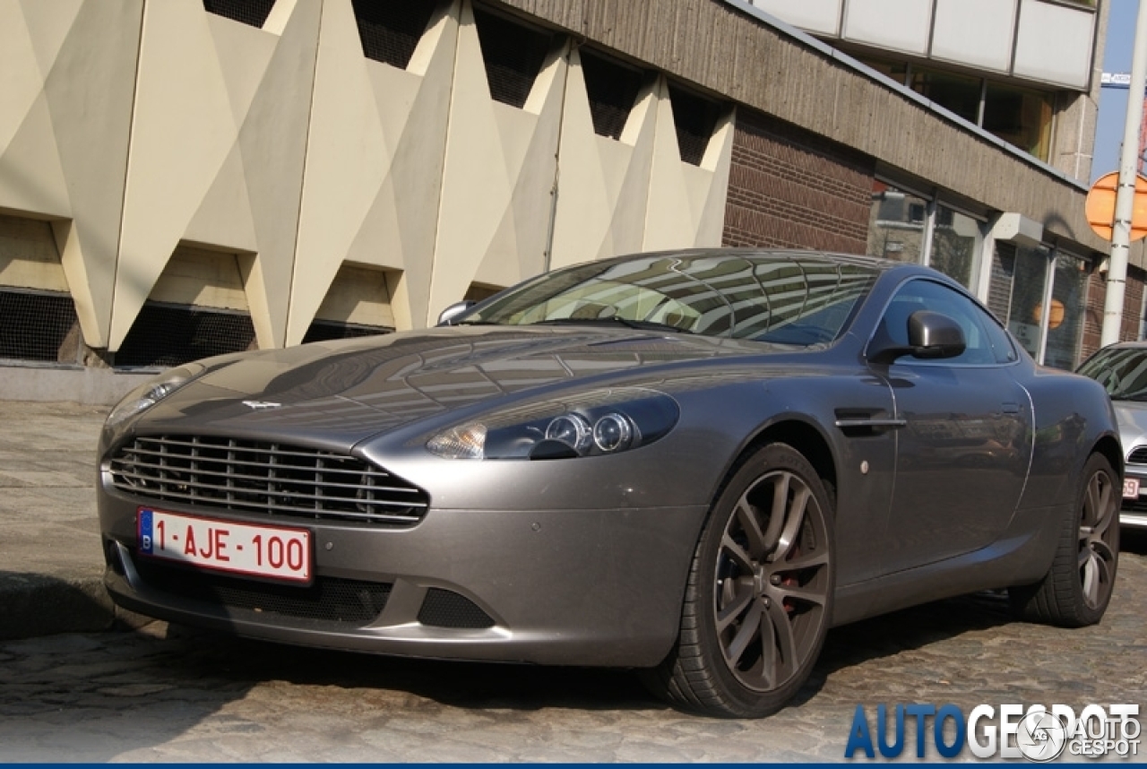 Aston Martin DB9 2010