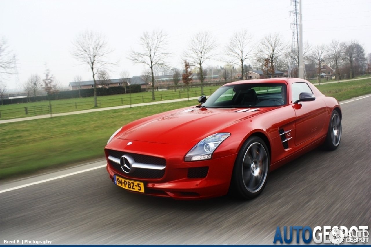 Mercedes-Benz SLS AMG