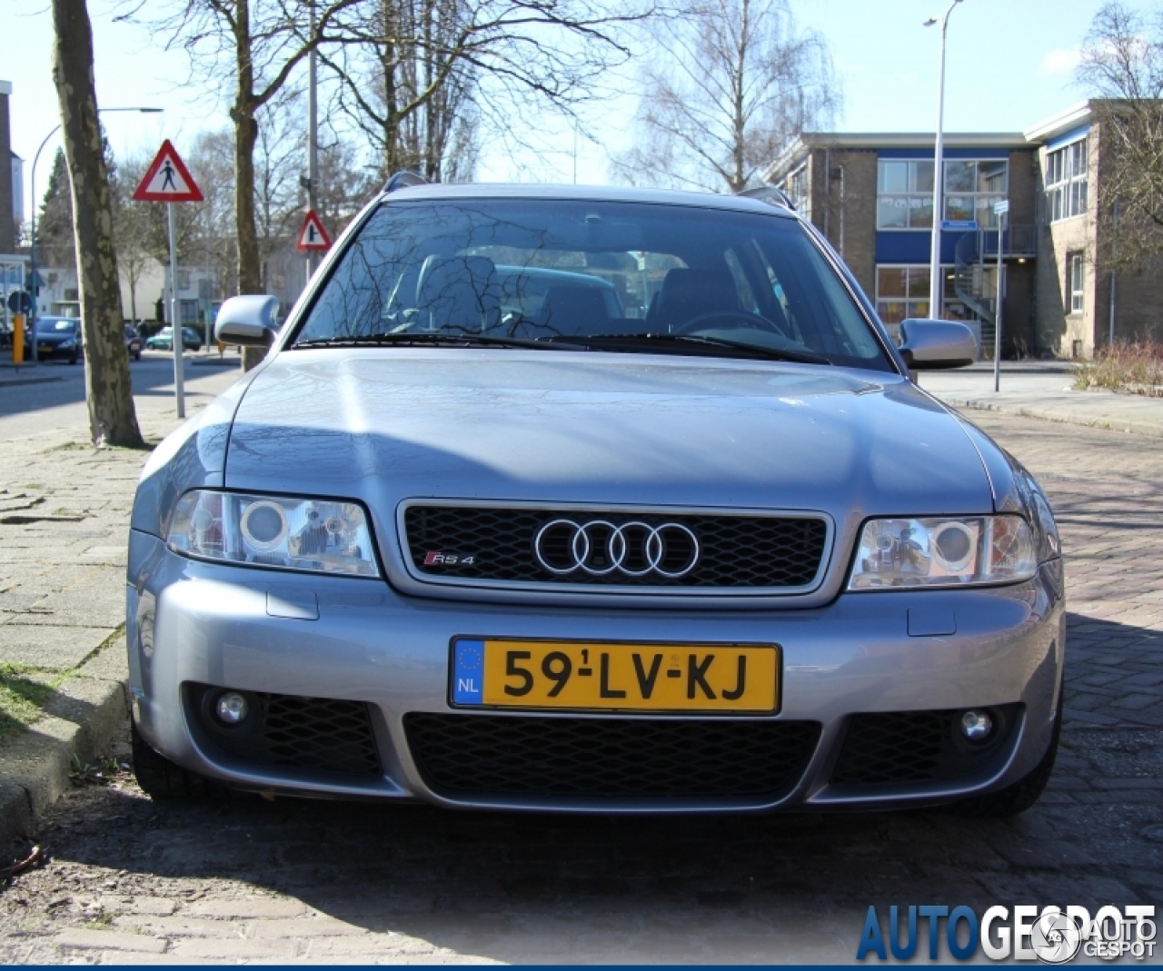 Audi RS4 Avant B5