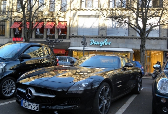 Mercedes-Benz SLS AMG