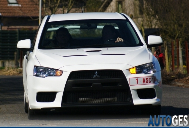 Mitsubishi Lancer Evolution X RS