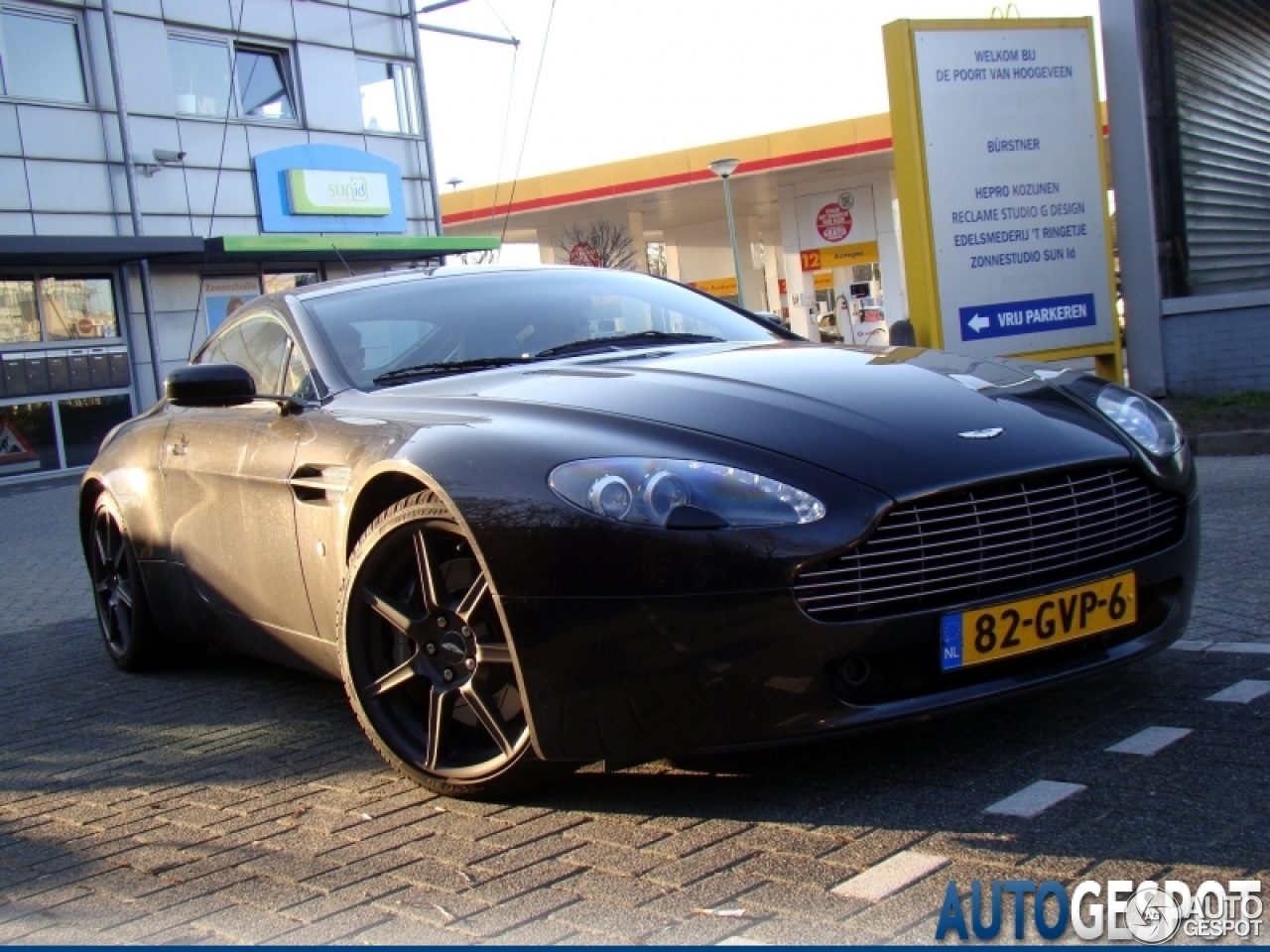 Aston Martin V8 Vantage