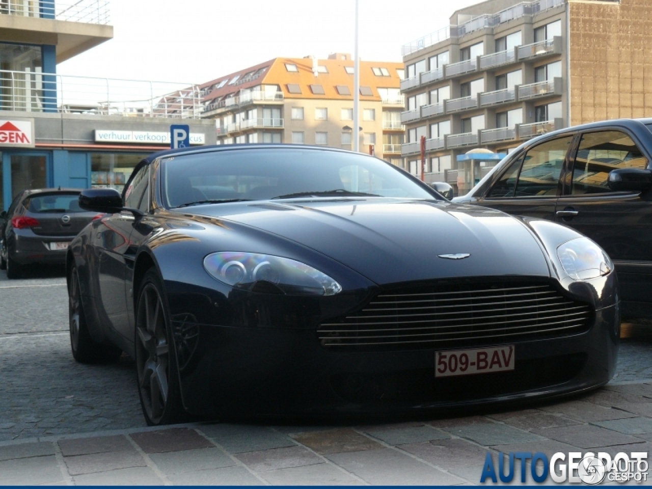 Aston Martin V8 Vantage Roadster