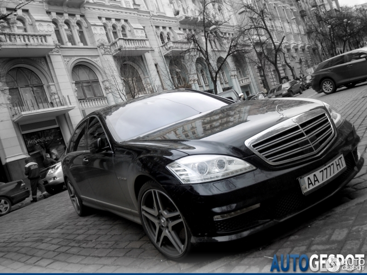 Mercedes-Benz S 65 AMG V221 2010