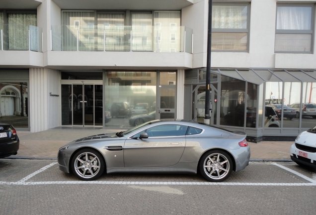 Aston Martin V8 Vantage