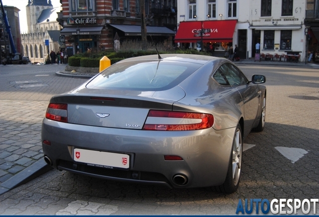 Aston Martin V8 Vantage