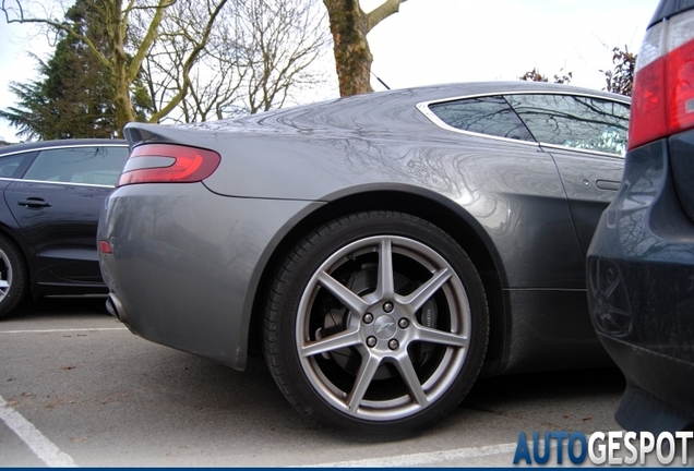 Aston Martin V8 Vantage