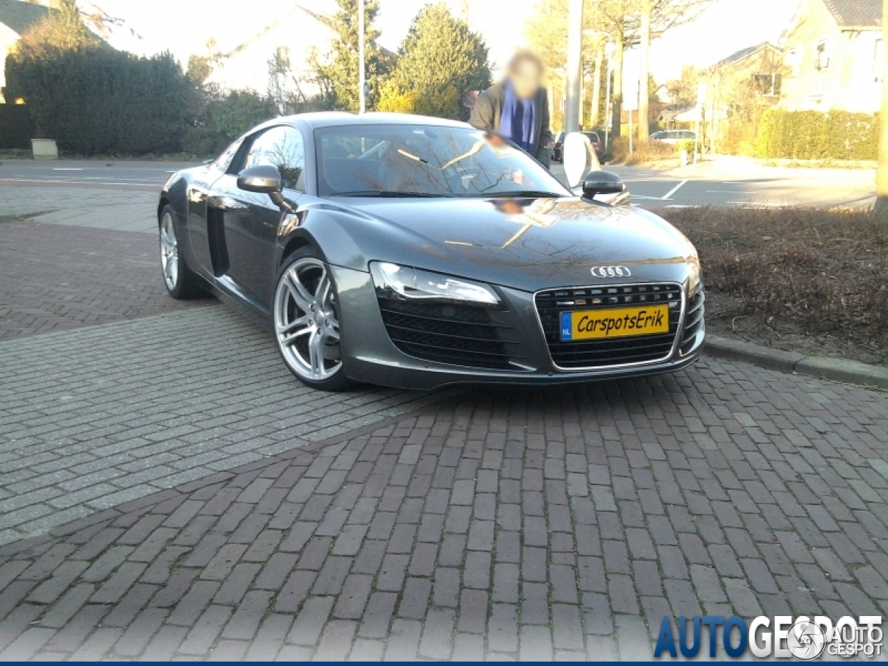 Audi R8