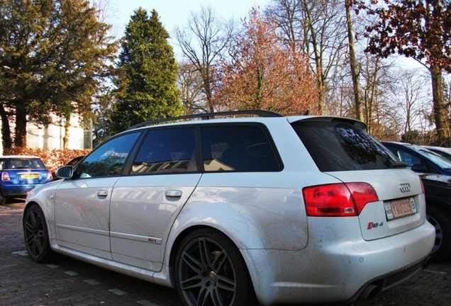 Audi RS4 Avant B7