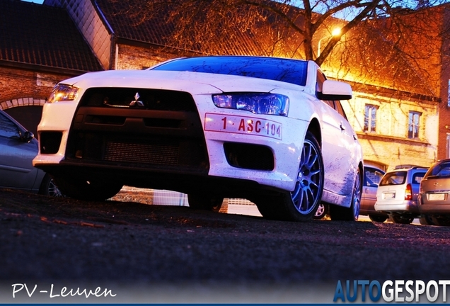 Mitsubishi Lancer Evolution X RS