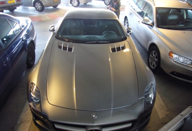 Mercedes-Benz SLS AMG